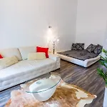 Voeroesmarty Square Luxury Apartment